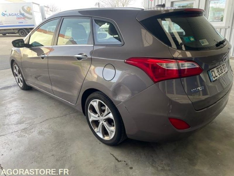 I30 SW PACK PREMIUM 1.6CRDI128cv. 09/2012. 131760 KM - Mobil: gambar 2 I30 SW PACK PREMIUM 1.6CRDI128cv. 09/2012. 131760 KM - Mobil: gambar 2