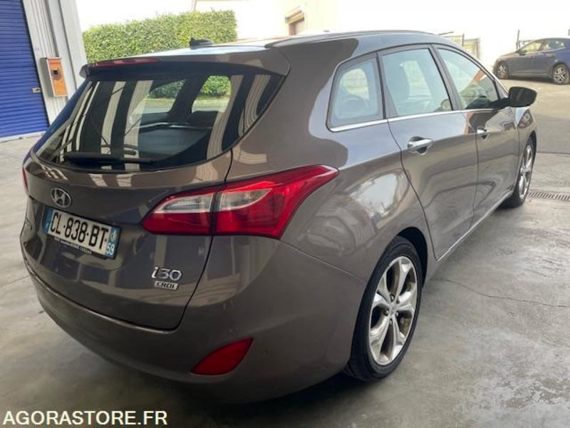 I30 SW PACK PREMIUM 1.6CRDI128cv. 09/2012. 131760 KM - Mobil: gambar 3 I30 SW PACK PREMIUM 1.6CRDI128cv. 09/2012. 131760 KM - Mobil: gambar 3