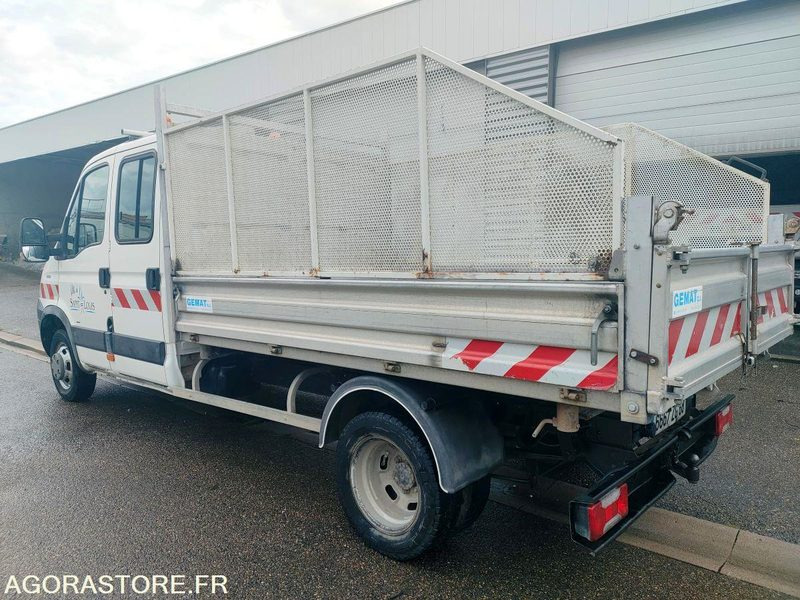 IVECO 35C12D - Van panel: gambar 5 IVECO 35C12D - Van panel: gambar 5