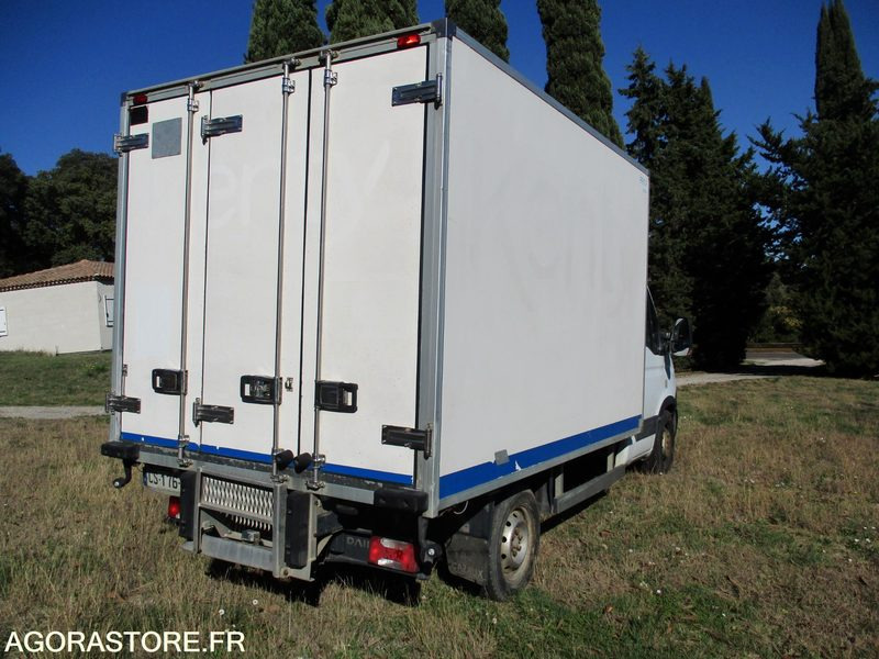 IVECO 35S13 de 2013 426915Kms "d'autoroute"chassis cabine frigorifique - Van berpendingin: gambar 4 IVECO 35S13 de 2013 426915Kms "d'autoroute"chassis cabine frigorifique - Van berpendingin: gambar 4