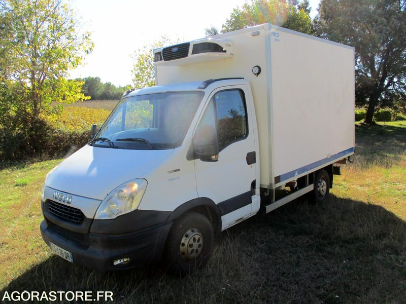 IVECO 35S13 de 2013 426915Kms "d'autoroute"chassis cabine frigorifique - Van berpendingin: gambar 1 IVECO 35S13 de 2013 426915Kms "d'autoroute"chassis cabine frigorifique - Van berpendingin: gambar 1