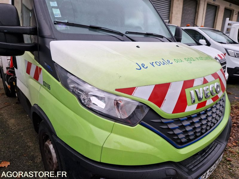 IVECO 35S14N BENNE BASCULANTE + GRUE - 2021 / 45910 KM (GA548QX) - Van jungkit: gambar 3 IVECO 35S14N BENNE BASCULANTE + GRUE - 2021 / 45910 KM (GA548QX) - Van jungkit: gambar 3