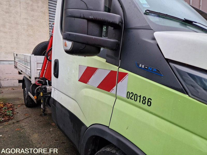 IVECO 35S14N BENNE BASCULANTE + GRUE - 2021 / 45910 KM (GA548QX) - Van jungkit: gambar 2 IVECO 35S14N BENNE BASCULANTE + GRUE - 2021 / 45910 KM (GA548QX) - Van jungkit: gambar 2