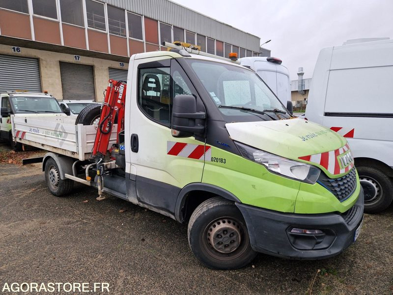 IVECO 35S14N BENNE BASCULANTE + GRUE - 2021/ 51912 KM (GA533QX) - Van jungkit: gambar 2 IVECO 35S14N BENNE BASCULANTE + GRUE - 2021/ 51912 KM (GA533QX) - Van jungkit: gambar 2