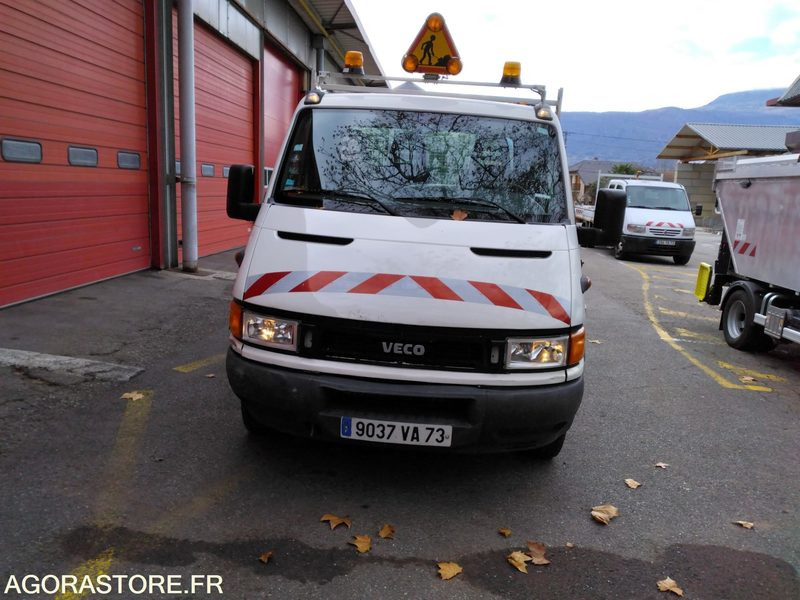 IVECO AMPLIROLL - Van flatbed: gambar 2 IVECO AMPLIROLL - Van flatbed: gambar 2