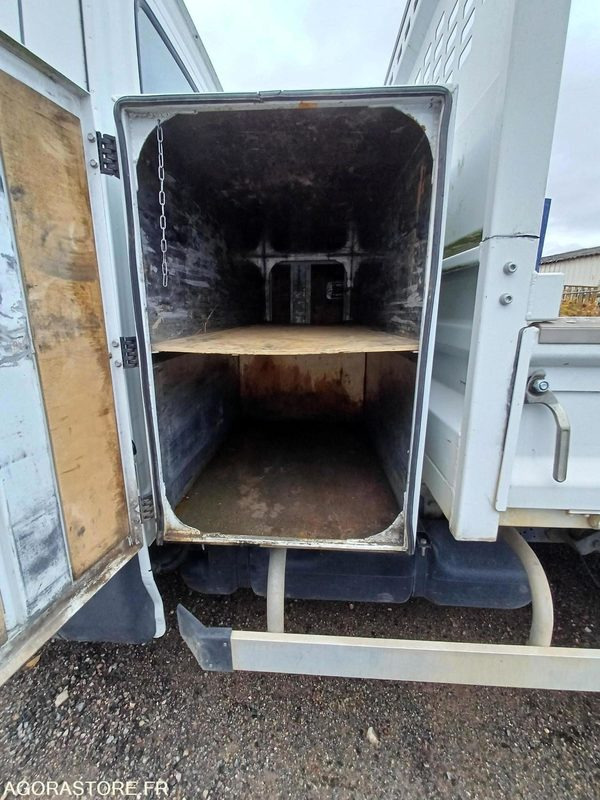 IVECO DAILY 35C14 BENNE - 2018 / 125 000 KM - Van jungkit: gambar 5 IVECO DAILY 35C14 BENNE - 2018 / 125 000 KM - Van jungkit: gambar 5