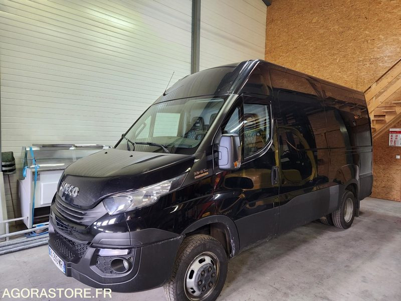 IVECO DAILY 35C21- 2017 / 170000 KM - Van panel: gambar 2 IVECO DAILY 35C21- 2017 / 170000 KM - Van panel: gambar 2