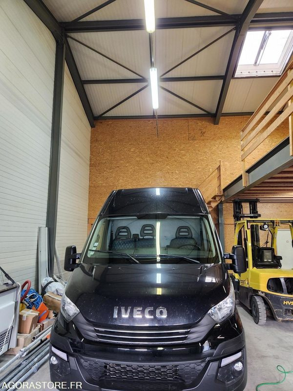 IVECO DAILY 35C21- 2017 / 170000 KM - Van panel: gambar 5 IVECO DAILY 35C21- 2017 / 170000 KM - Van panel: gambar 5