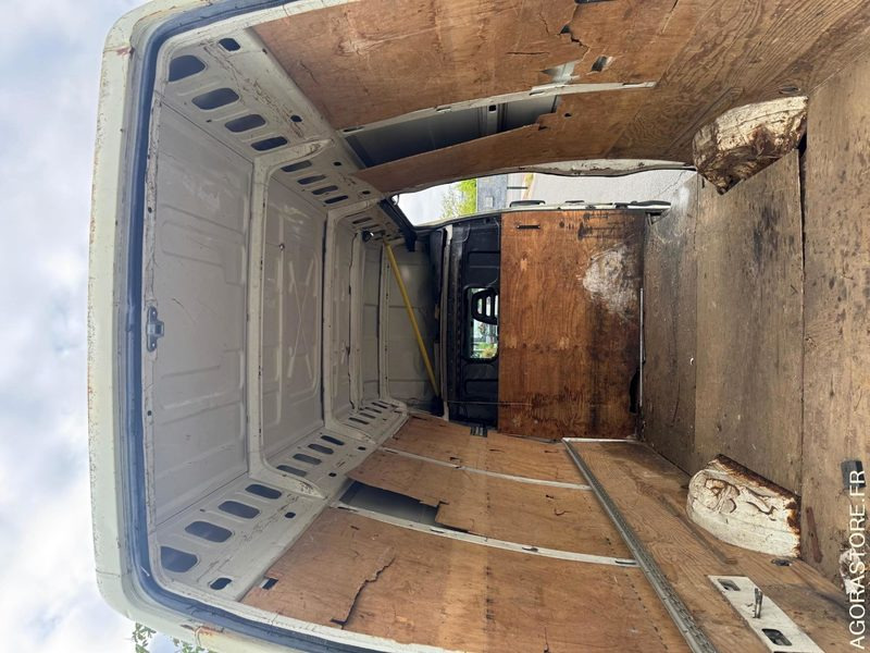 IVECO DAILY 35S12 - 67 000 KM - Van panel: gambar 4 IVECO DAILY 35S12 - 67 000 KM - Van panel: gambar 4