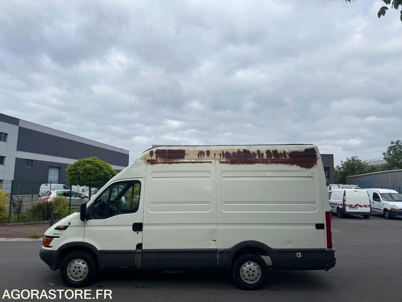 IVECO DAILY 35S12 - 67 000 KM - Van panel: gambar 1 IVECO DAILY 35S12 - 67 000 KM - Van panel: gambar 1
