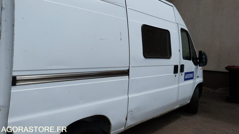 JUMPER - Van panel: gambar 1 JUMPER - Van panel: gambar 1