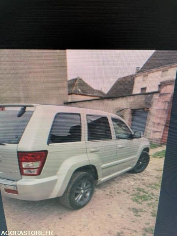 Jeep Cherokee - 242 000 KMS - 2008 - Mobil SUV: gambar 1 Jeep Cherokee - 242 000 KMS - 2008 - Mobil SUV: gambar 1