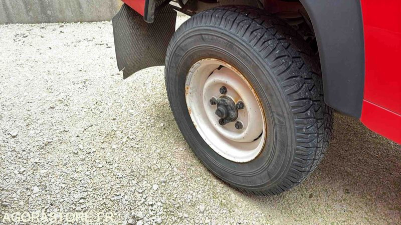 LAND ROVER DÉFENDER 130 113 979 Kms - 2000 - 5949 WQ 74 - Mobil SUV: gambar 5 LAND ROVER DÉFENDER 130 113 979 Kms - 2000 - 5949 WQ 74 - Mobil SUV: gambar 5