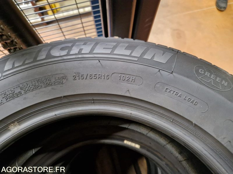 Lot de 12 pneus Michelin 215/65R16 102H - Ban: gambar 5 Lot de 12 pneus Michelin 215/65R16 102H - Ban: gambar 5
