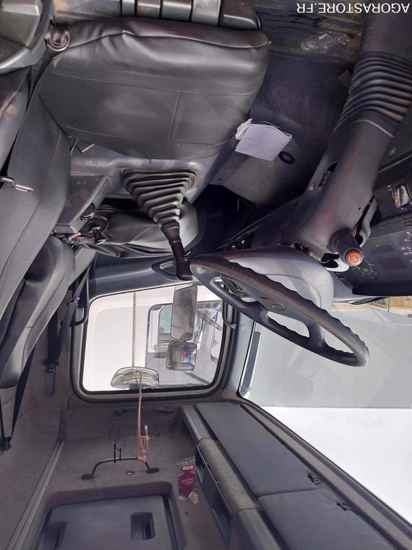MERCEDES Actros HUWER 2004 (250 000Km) NON ROULANT EXPORT UNIQUEMENT - Truk vakum: gambar 3 MERCEDES Actros HUWER 2004 (250 000Km) NON ROULANT EXPORT UNIQUEMENT - Truk vakum: gambar 3