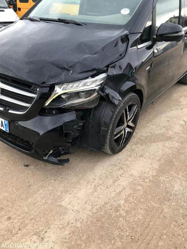 MERCEDES CLASSE V 250cdi 4 MATIC - 2017 / 441000 KM - Mobil: gambar 4 MERCEDES CLASSE V 250cdi 4 MATIC - 2017 / 441000 KM - Mobil: gambar 4