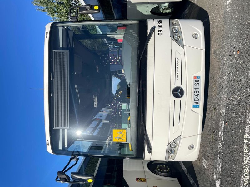 MERCEDES INTOURO N°091086 - Bus mini, Van penumpang: gambar 1 MERCEDES INTOURO N°091086 - Bus mini, Van penumpang: gambar 1