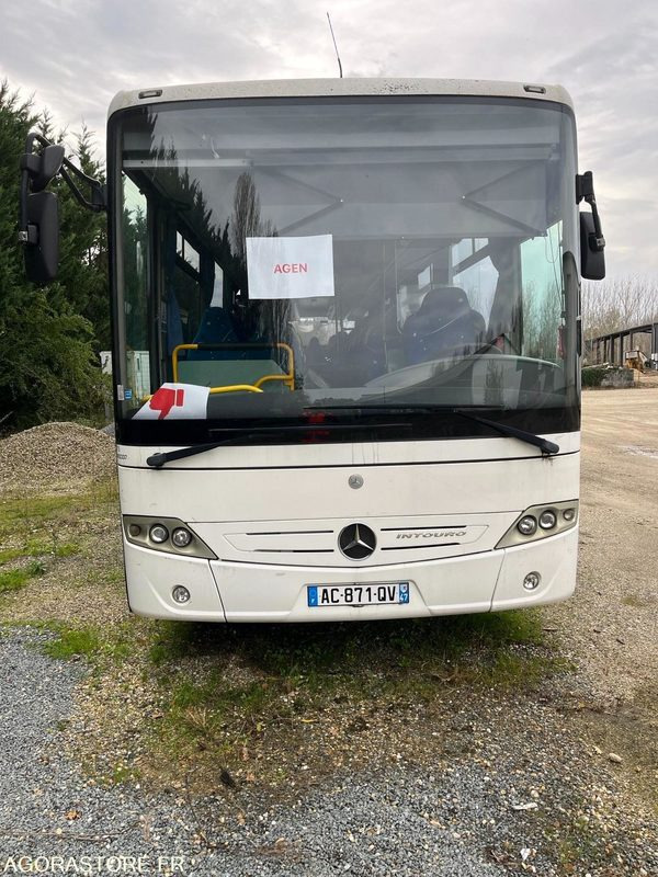 MERCEDES INTOURO N°093337 - Bus sekolah: gambar 1 MERCEDES INTOURO N°093337 - Bus sekolah: gambar 1