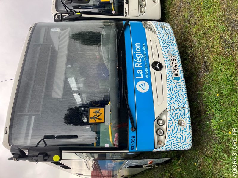 MERCEDES INTOURO N°093359 - Bus sekolah: gambar 1 MERCEDES INTOURO N°093359 - Bus sekolah: gambar 1