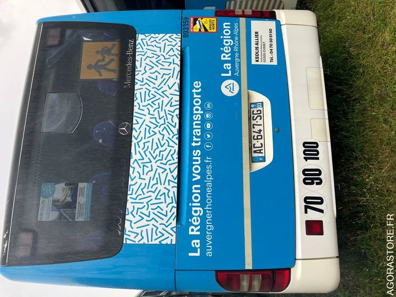 MERCEDES INTOURO N°093359 - Bus sekolah: gambar 4 MERCEDES INTOURO N°093359 - Bus sekolah: gambar 4