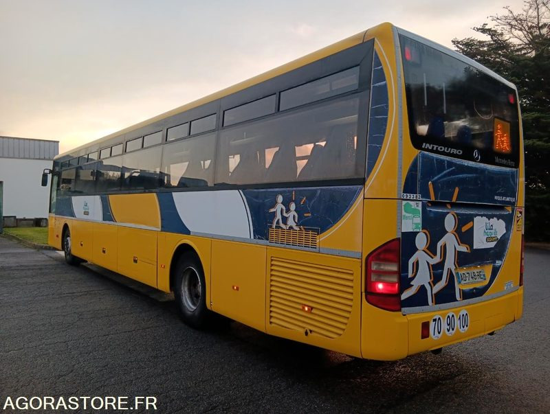 MERCEDES INTOURO N°093382 - Bus sekolah: gambar 2 MERCEDES INTOURO N°093382 - Bus sekolah: gambar 2