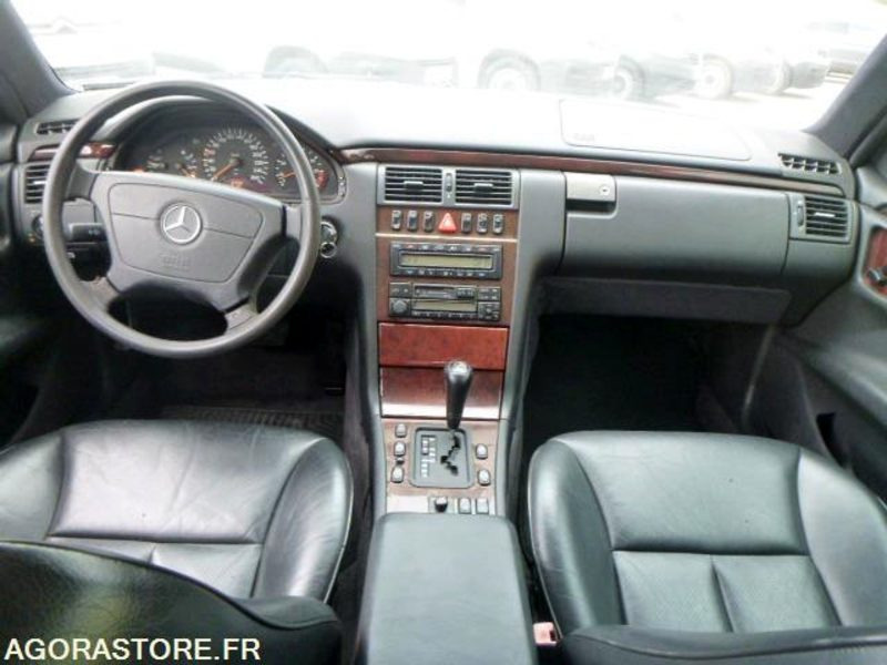 Mobil MERCEDES classe E 420 v8 W210 - 1996 - immatriculation espagnole vente pour pro: gambar 9