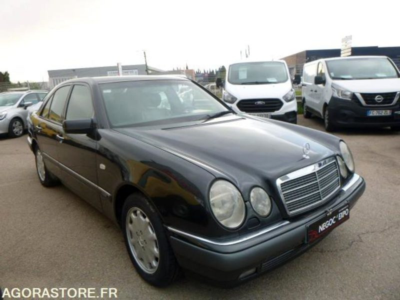 MERCEDES classe E 420 v8 W210 - 1996 - immatriculation espagnole vente pour pro - Mobil: gambar 1 MERCEDES classe E 420 v8 W210 - 1996 - immatriculation espagnole vente pour pro - Mobil: gambar 1