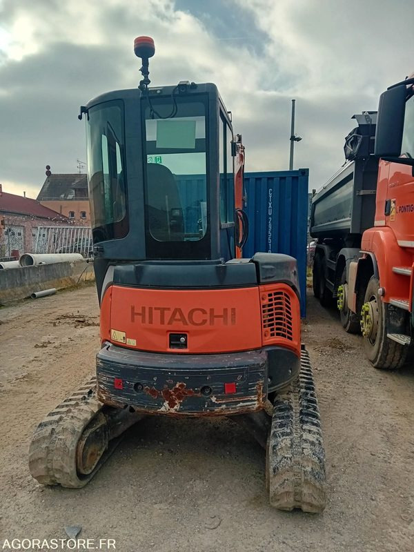 MINI-PELLE/CHENILLES HITACHI ZX38U-3CLR -- 2012 -- ENVIRON 6300 HEURES - Ekskavator: gambar 2 MINI-PELLE/CHENILLES HITACHI ZX38U-3CLR -- 2012 -- ENVIRON 6300 HEURES - Ekskavator: gambar 2
