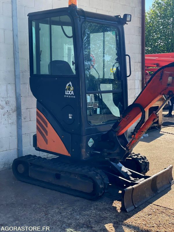 MINI-PELLE SUR CHENILLE CAOUTCHOUC HITACHI ZX17U-2 15CV 1.9T AVEC 3 GODETS - Ekskavator: gambar 4 MINI-PELLE SUR CHENILLE CAOUTCHOUC HITACHI ZX17U-2 15CV 1.9T AVEC 3 GODETS - Ekskavator: gambar 4