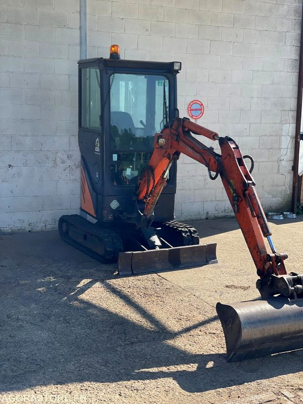 MINI-PELLE SUR CHENILLE CAOUTCHOUC HITACHI ZX17U-2 15CV 1.9T AVEC 3 GODETS - Ekskavator: gambar 3 MINI-PELLE SUR CHENILLE CAOUTCHOUC HITACHI ZX17U-2 15CV 1.9T AVEC 3 GODETS - Ekskavator: gambar 3