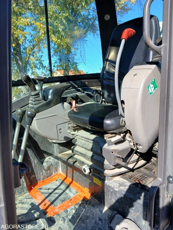 MINI PELLE VOLVO EC 27C - Ekskavator mini: gambar 4 MINI PELLE VOLVO EC 27C - Ekskavator mini: gambar 4