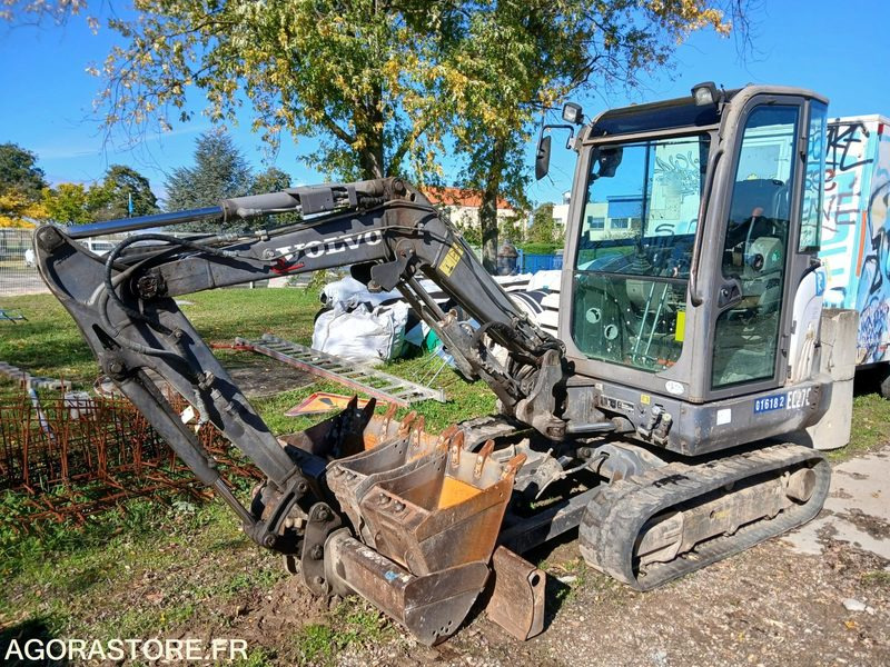 MINI PELLE VOLVO EC 27C - Ekskavator mini: gambar 3 MINI PELLE VOLVO EC 27C - Ekskavator mini: gambar 3