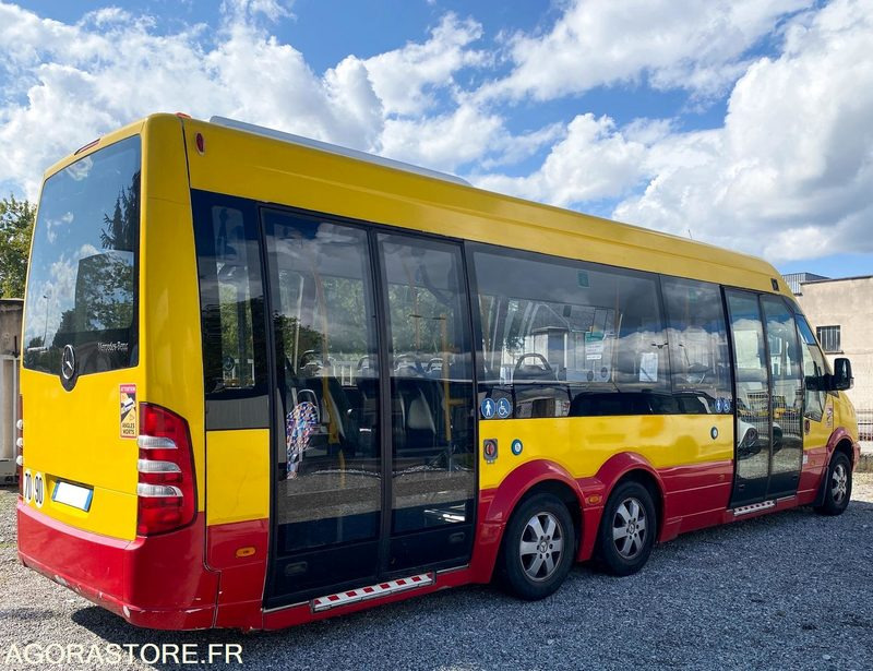 MINIBUS MERCEDES SPRINTER CITY 77 - 2015 - 159000km - Bus mini, Van penumpang: gambar 4 MINIBUS MERCEDES SPRINTER CITY 77 - 2015 - 159000km - Bus mini, Van penumpang: gambar 4