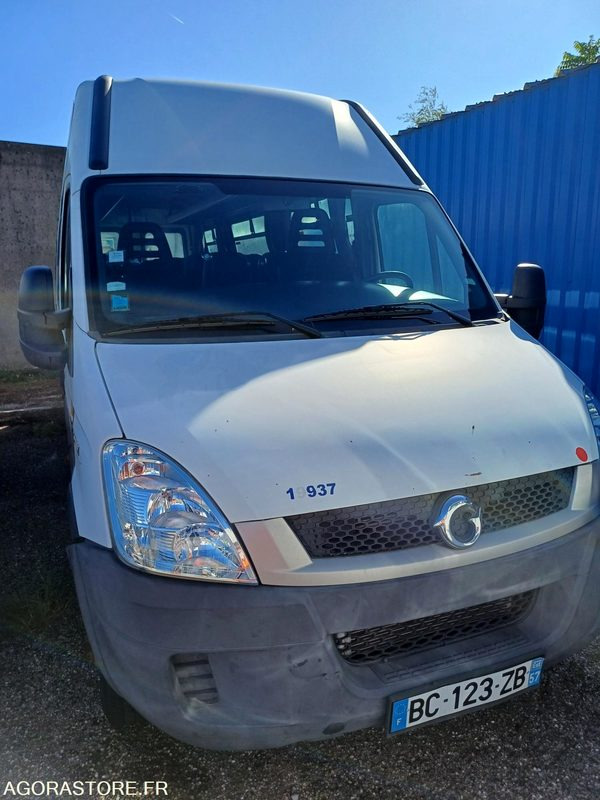 MINICAR DAILY - N°19937 - MEC 2010 -258009KM BC-123-ZB - Bus mini, Van penumpang: gambar 2 MINICAR DAILY - N°19937 - MEC 2010 -258009KM BC-123-ZB - Bus mini, Van penumpang: gambar 2