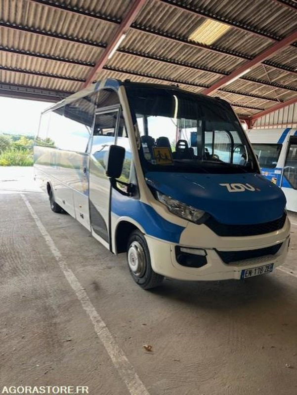 MINICARS IVECO BUS DAILY TOURYS 25396 MEC 2017 KM 277000 EN-178-ZE - Bus mini, Van penumpang: gambar 2 MINICARS IVECO BUS DAILY TOURYS 25396 MEC 2017 KM 277000 EN-178-ZE - Bus mini, Van penumpang: gambar 2