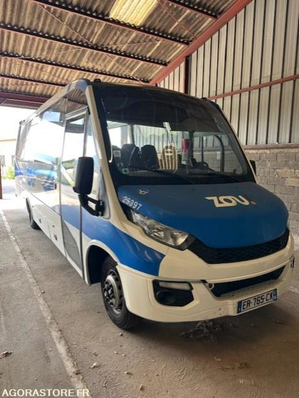 MINICARS IVECO BUS DAILY TOURYS 25397 MEC 2017 KM 239000 ER-765-CX - Bus mini, Van penumpang: gambar 2 MINICARS IVECO BUS DAILY TOURYS 25397 MEC 2017 KM 239000 ER-765-CX - Bus mini, Van penumpang: gambar 2