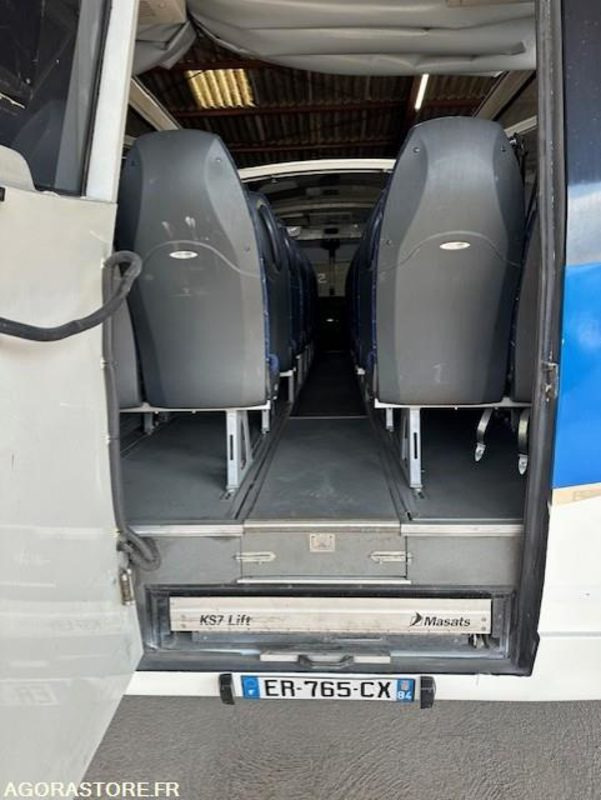 MINICARS IVECO BUS DAILY TOURYS 25397 MEC 2017 KM 239000 ER-765-CX - Bus mini, Van penumpang: gambar 4 MINICARS IVECO BUS DAILY TOURYS 25397 MEC 2017 KM 239000 ER-765-CX - Bus mini, Van penumpang: gambar 4