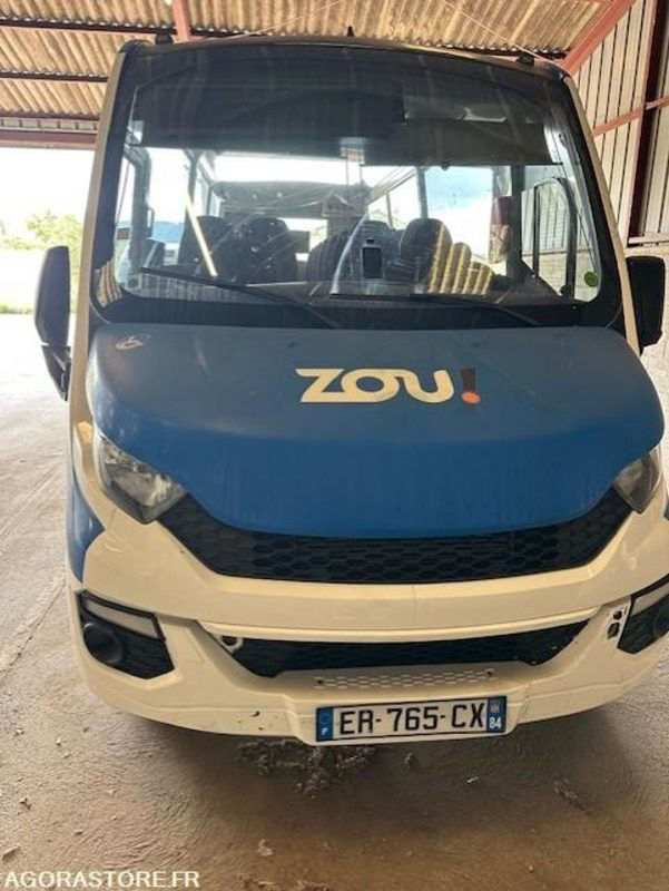 MINICARS IVECO BUS DAILY TOURYS 25397 MEC 2017 KM 239000 ER-765-CX - Bus mini, Van penumpang: gambar 1 MINICARS IVECO BUS DAILY TOURYS 25397 MEC 2017 KM 239000 ER-765-CX - Bus mini, Van penumpang: gambar 1