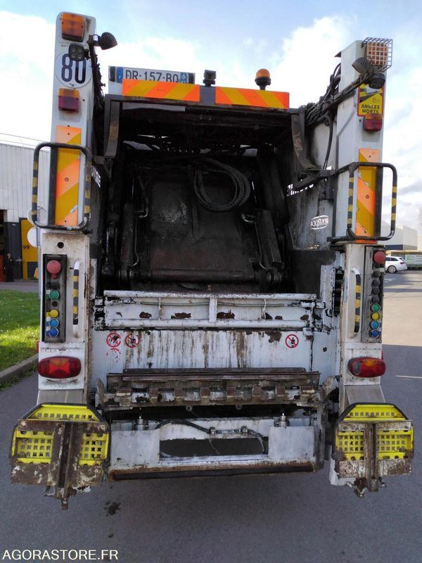 Mercedes Atego 2007 483611km DR157BQ - Truk sampah: gambar 4 Mercedes Atego 2007 483611km DR157BQ - Truk sampah: gambar 4