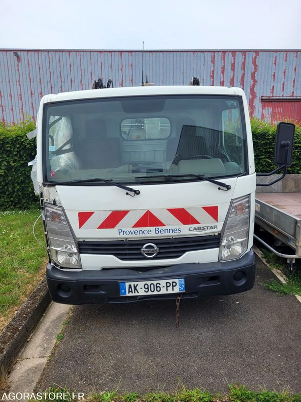 Mini benne à ordures ménagères NISSAN DIESEL AK-906-PP POUR PIECES - Truk sampah: gambar 1 Mini benne à ordures ménagères NISSAN DIESEL AK-906-PP POUR PIECES - Truk sampah: gambar 1