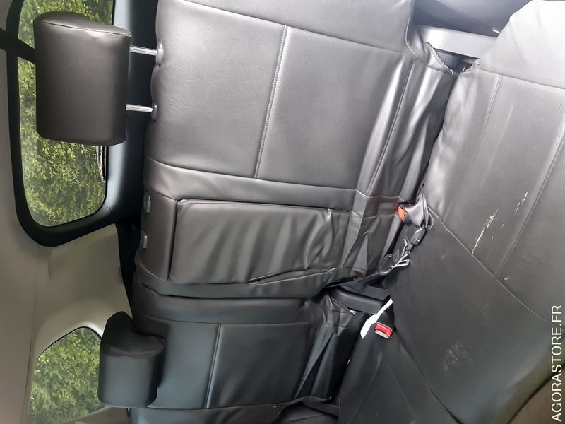 Mitsubichi Outlander - 2020 - 30000kms - FW664DZ - Mobil SUV: gambar 4 Mitsubichi Outlander - 2020 - 30000kms - FW664DZ - Mobil SUV: gambar 4