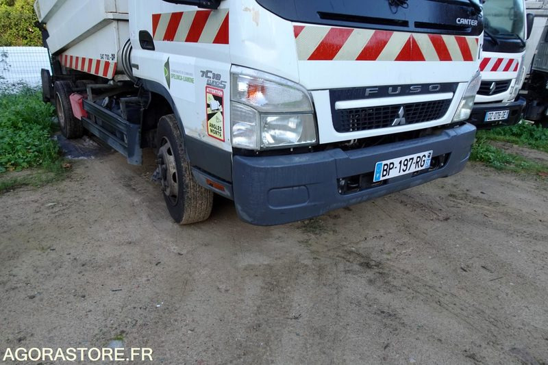 Mitsubishi Fuso - Truk sampah: gambar 2 Mitsubishi Fuso - Truk sampah: gambar 2