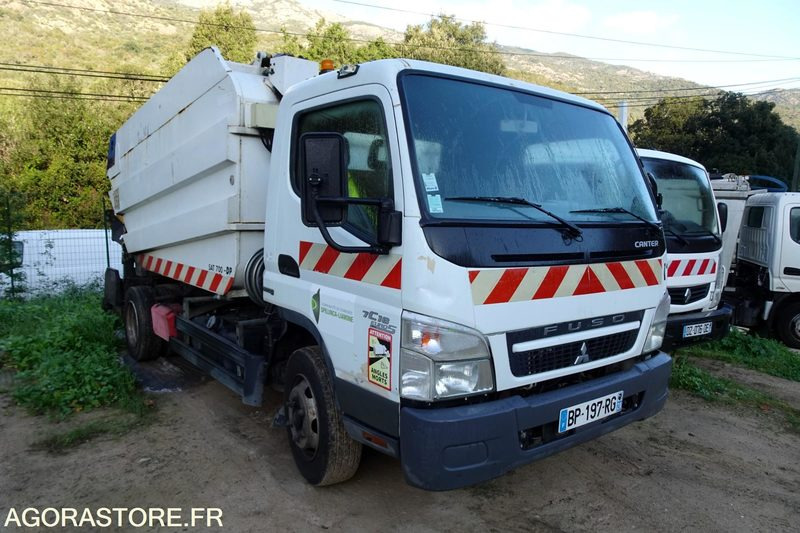 Mitsubishi Fuso - Truk sampah: gambar 1 Mitsubishi Fuso - Truk sampah: gambar 1