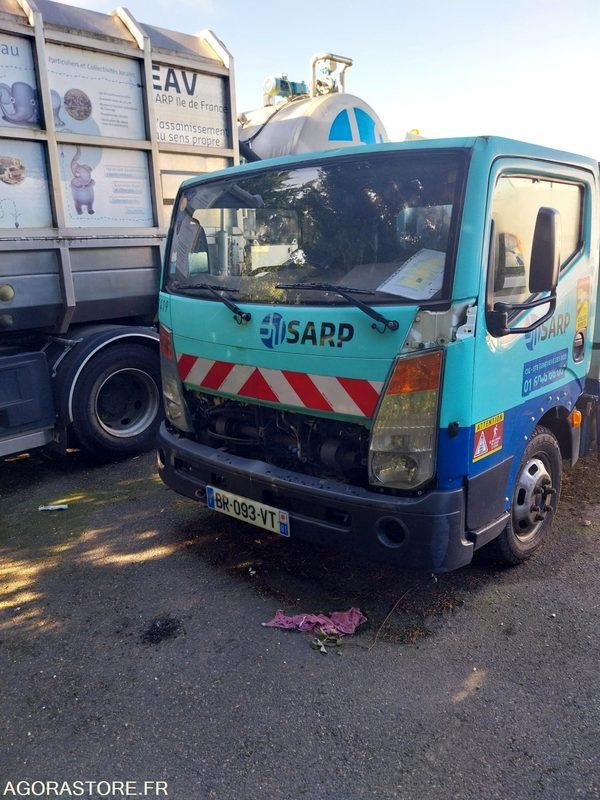 NISSAN Cabstar 3T5 BAROCLEAN 2011 (400 000Km) NON ROULANT EXPORT EXCLUSIVEMENT - Truk vakum: gambar 1 NISSAN Cabstar 3T5 BAROCLEAN 2011 (400 000Km) NON ROULANT EXPORT EXCLUSIVEMENT - Truk vakum: gambar 1