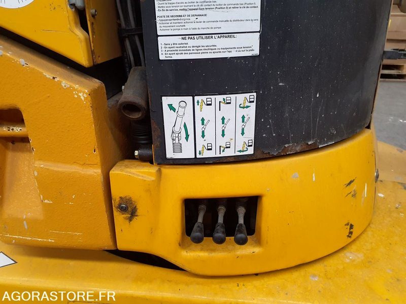 Nacelles à mât vertical GROVE TOUCAN 861 - Platform pengangkat: gambar 5 Nacelles à mât vertical GROVE TOUCAN 861 - Platform pengangkat: gambar 5