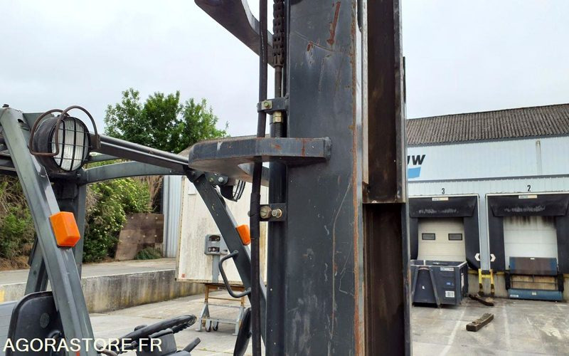 Nissan 2682 heures Triplex UD02A25PQ - 3F550 - Forklift: gambar 4 Nissan 2682 heures Triplex UD02A25PQ - 3F550 - Forklift: gambar 4