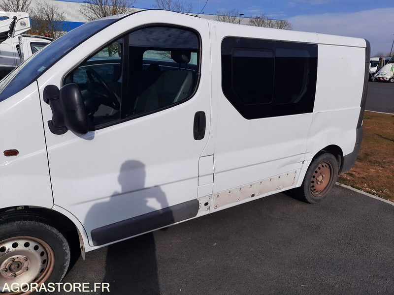OPEL VIVARO - 2011 - 112 800KM - Van panel: gambar 3 OPEL VIVARO - 2011 - 112 800KM - Van panel: gambar 3