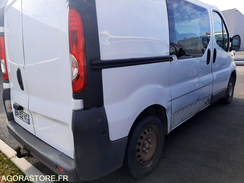 OPEL VIVARO - 2011 - 112 800KM - Van panel: gambar 5 OPEL VIVARO - 2011 - 112 800KM - Van panel: gambar 5