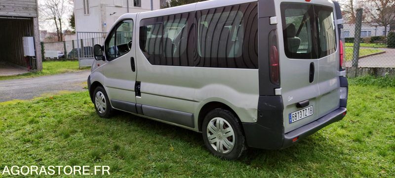 Opel Vivaro - 2006 - 227300kms - 6813 TZ 18 - Bus mini, Van penumpang: gambar 1 Opel Vivaro - 2006 - 227300kms - 6813 TZ 18 - Bus mini, Van penumpang: gambar 1