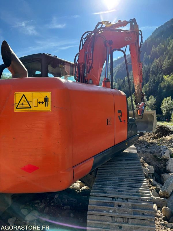 Ekskavator PELLE A CHENILLE ACIER HITACHI ZX130LCN-5B: gambar 8 Ekskavator PELLE A CHENILLE ACIER HITACHI ZX130LCN-5B: gambar 8